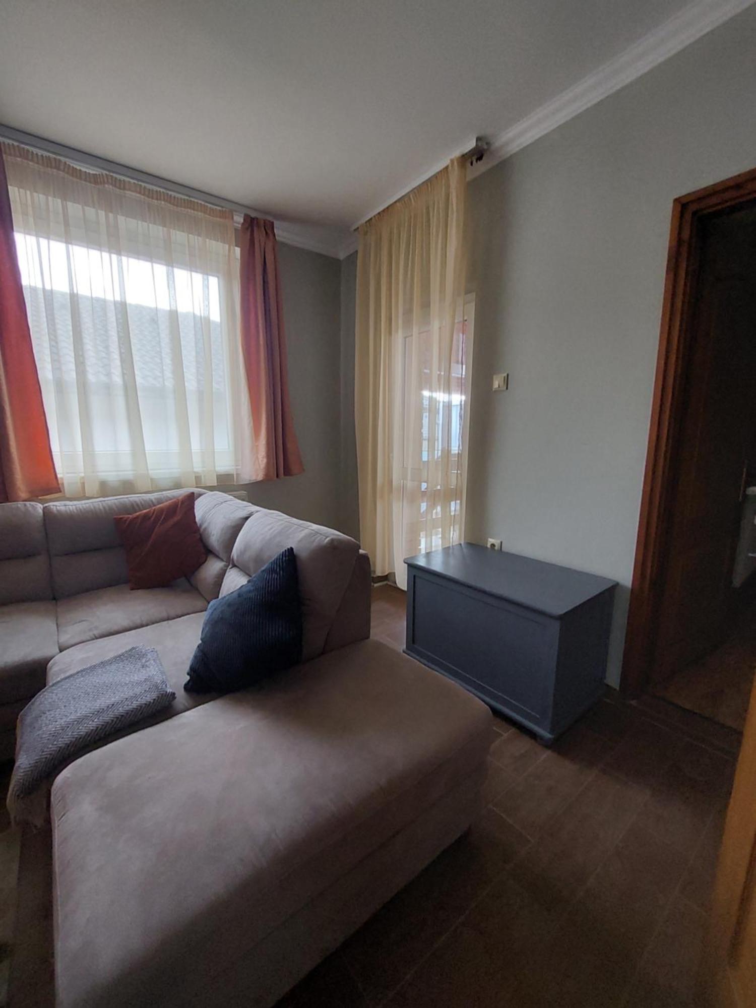 Akacvirag Airport Vendeghaz Apartment Debreţin Exterior foto